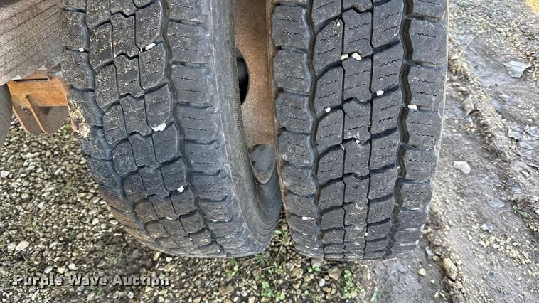 image for item EN0093 2015 Ford F550 Crew Cab dump truck