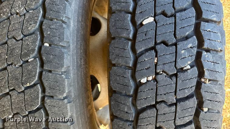 image for item EN0093 2015 Ford F550 Crew Cab dump truck