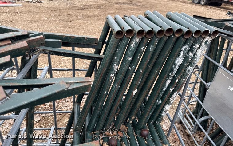 image for item EN0095 Veneer scaffolding