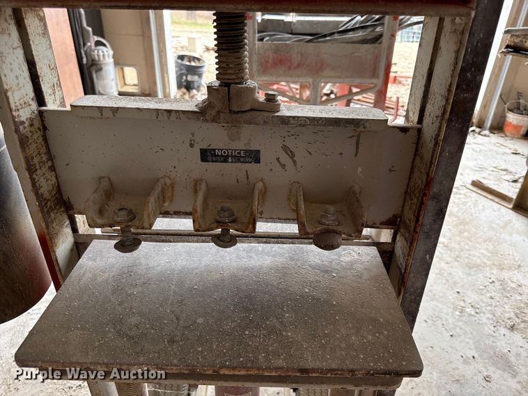 image for item EN0098 Parker  stone splitter