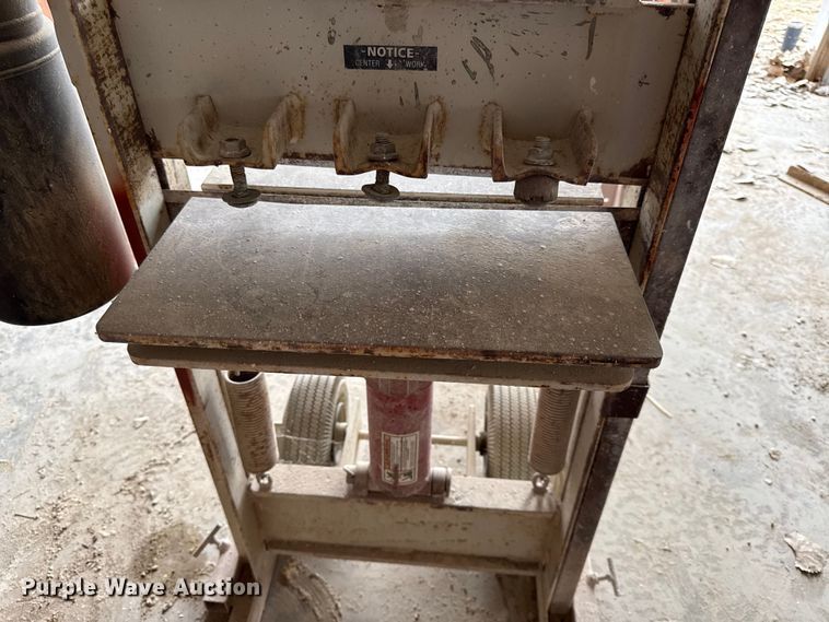 image for item EN0098 Parker  stone splitter