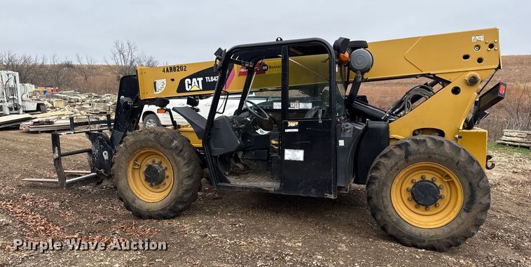 image for item EN0101 2015 Caterpillar TL642C telehandler