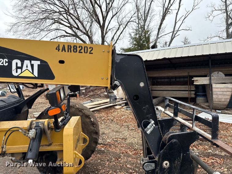 image for item EN0101 2015 Caterpillar TL642C telehandler