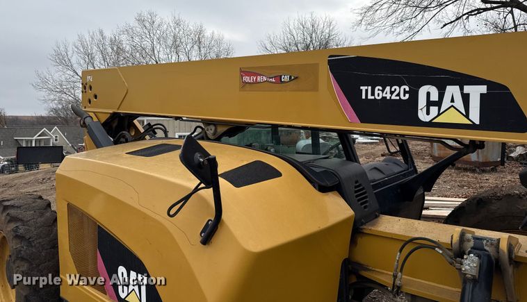 image for item EN0101 2015 Caterpillar TL642C telehandler