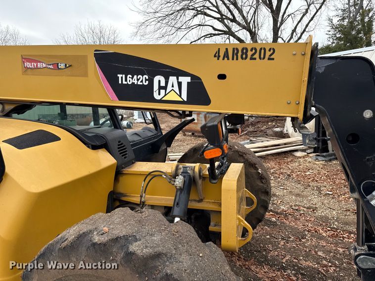 image for item EN0101 2015 Caterpillar TL642C telehandler