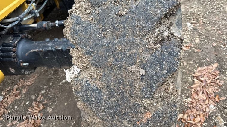 image for item EN0101 2015 Caterpillar TL642C telehandler