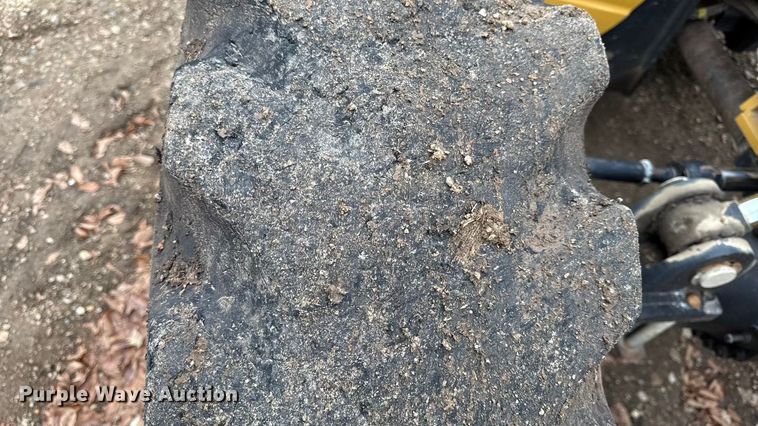 image for item EN0101 2015 Caterpillar TL642C telehandler