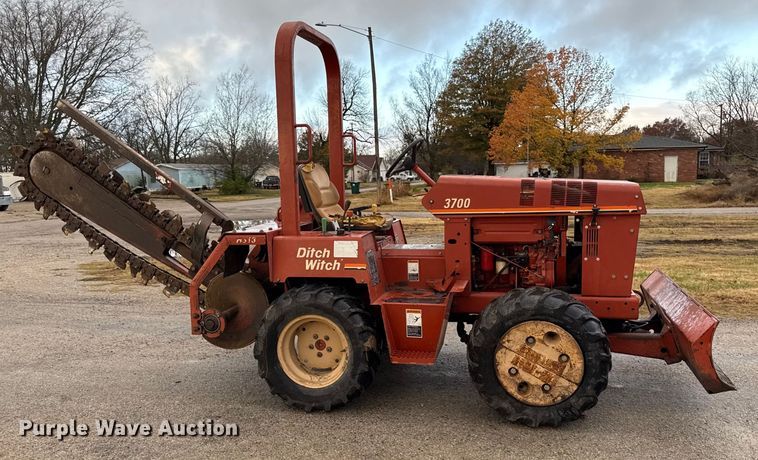 image for item EN0103 2004 Ditch Witch 3700 trencher