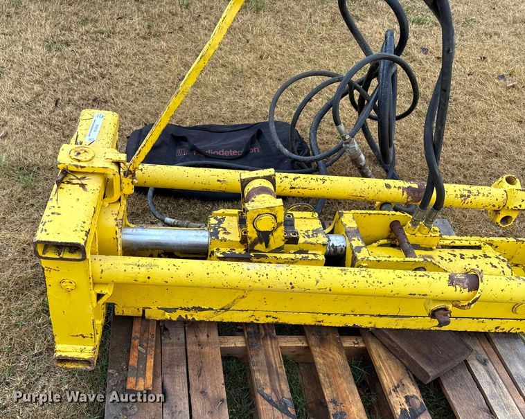 image for item EN0104 Ditch Witch Roto Witch piercing mole