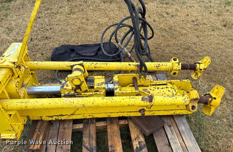 image for item EN0104 Ditch Witch Roto Witch piercing mole