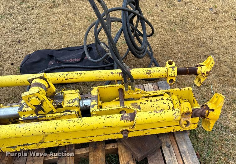 image for item EN0104 Ditch Witch Roto Witch piercing mole