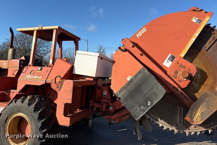 image for item EN0108 1996 Ditch Witch R100 rock saw