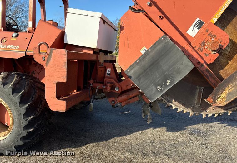 image for item EN0108 1996 Ditch Witch R100 rock saw