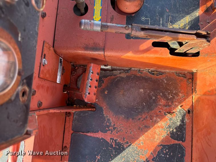 image for item EN0108 1996 Ditch Witch R100 rock saw