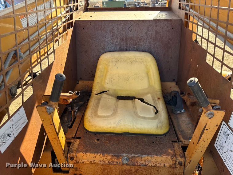 image for item EN0116 1994 Case 1845C skid steer loader