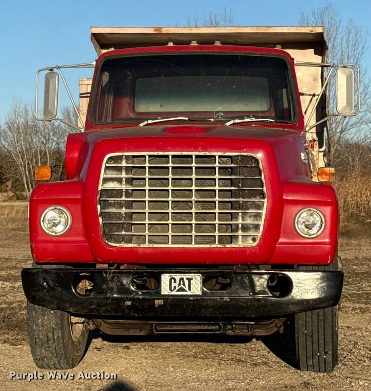 image for item EN0163 1980 Ford F8000 dump truck
