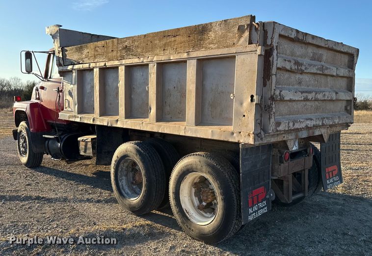 image for item EN0163 1980 Ford F8000 dump truck