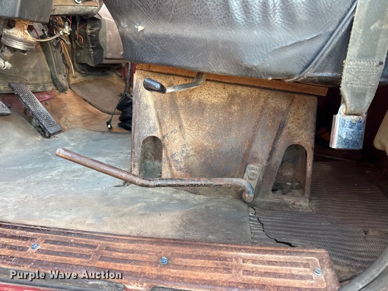 image for item EN0163 1980 Ford F8000 dump truck