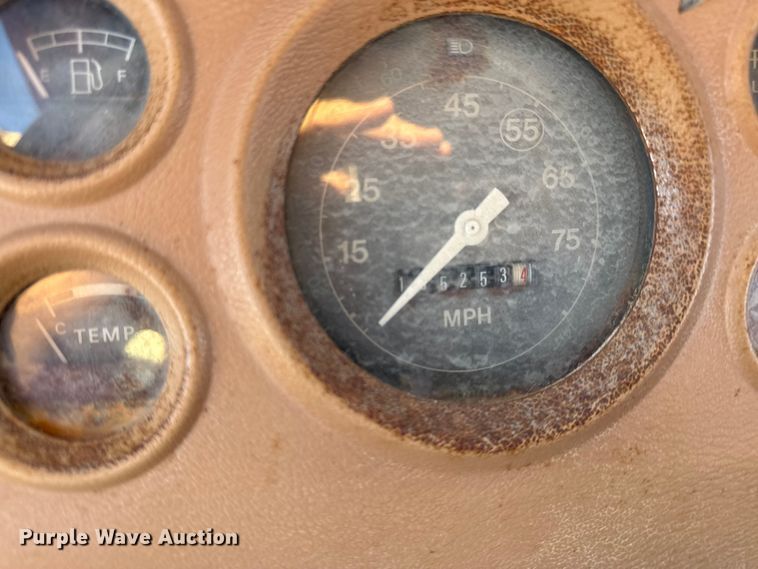 image for item EN0163 1980 Ford F8000 dump truck