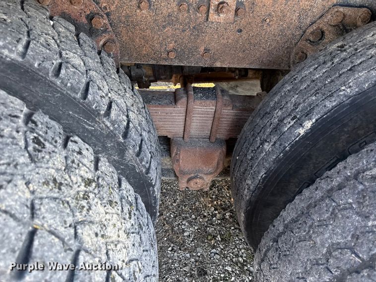 image for item EN0163 1980 Ford F8000 dump truck