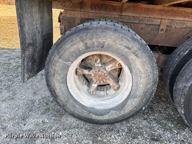 image for item EN0163 1980 Ford F8000 dump truck