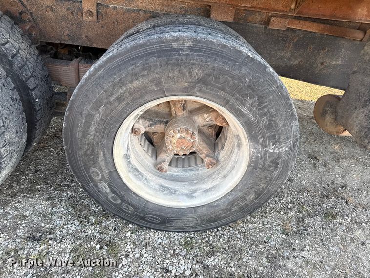 image for item EN0163 1980 Ford F8000 dump truck