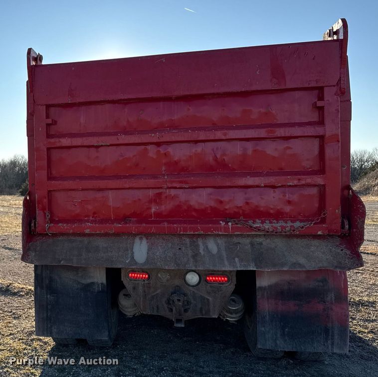 image for item EN0164 1981 Peterbilt 359 dump truck