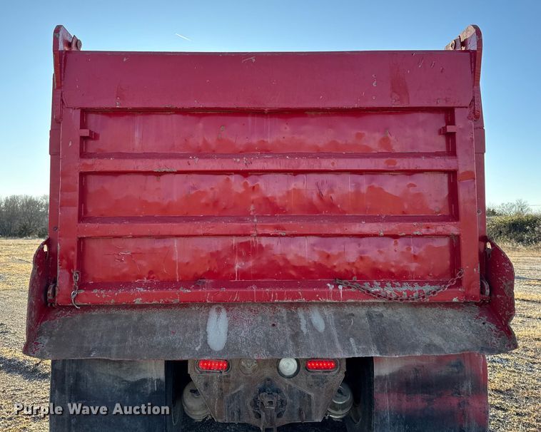 image for item EN0164 1981 Peterbilt 359 dump truck