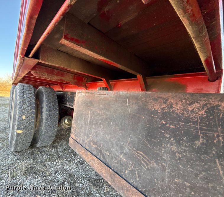 image for item EN0164 1981 Peterbilt 359 dump truck