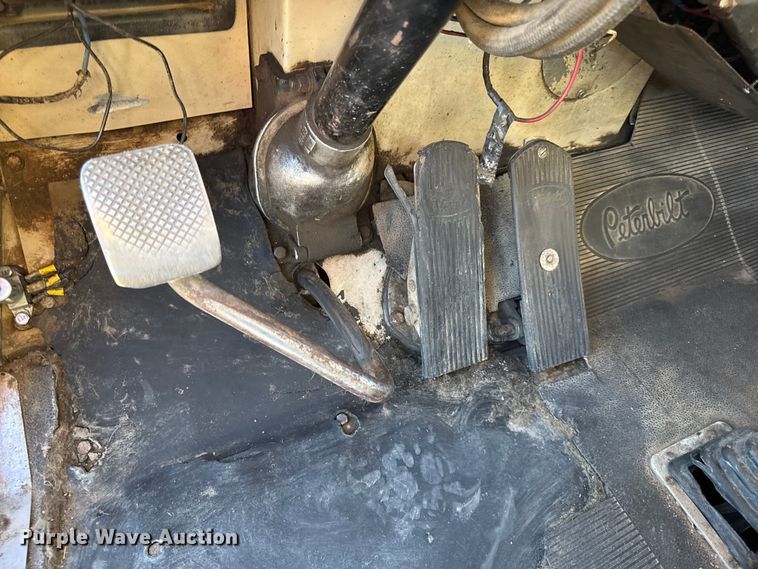 image for item EN0164 1981 Peterbilt 359 dump truck