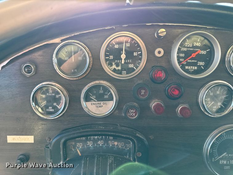 image for item EN0164 1981 Peterbilt 359 dump truck