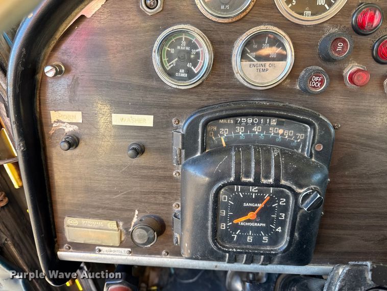 image for item EN0164 1981 Peterbilt 359 dump truck