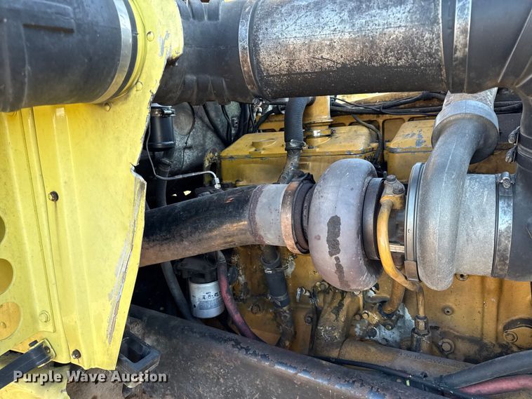 image for item EN0164 1981 Peterbilt 359 dump truck