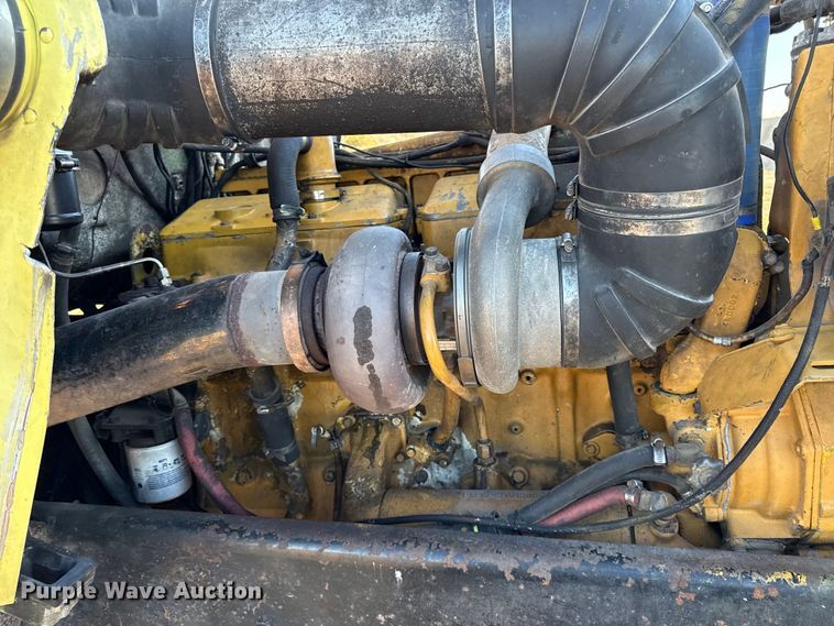 image for item EN0164 1981 Peterbilt 359 dump truck