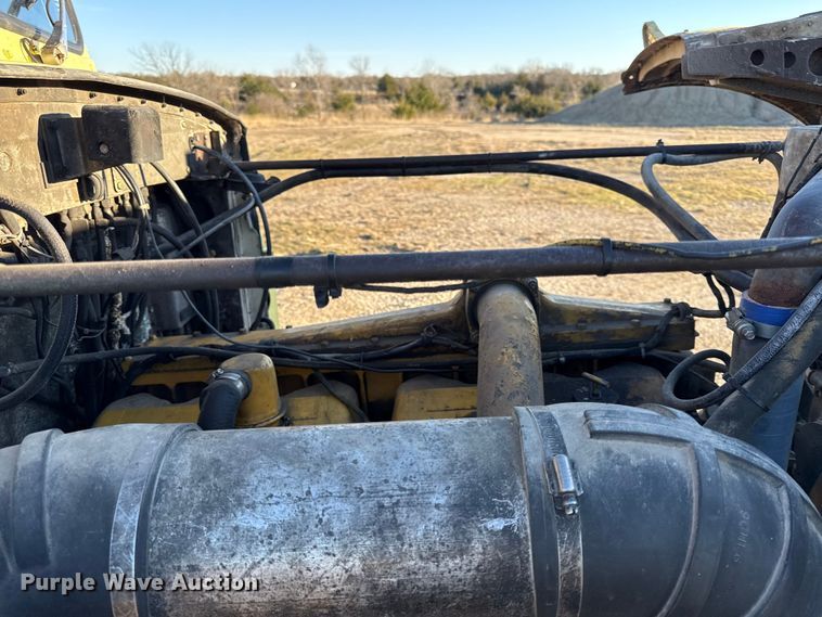 image for item EN0164 1981 Peterbilt 359 dump truck