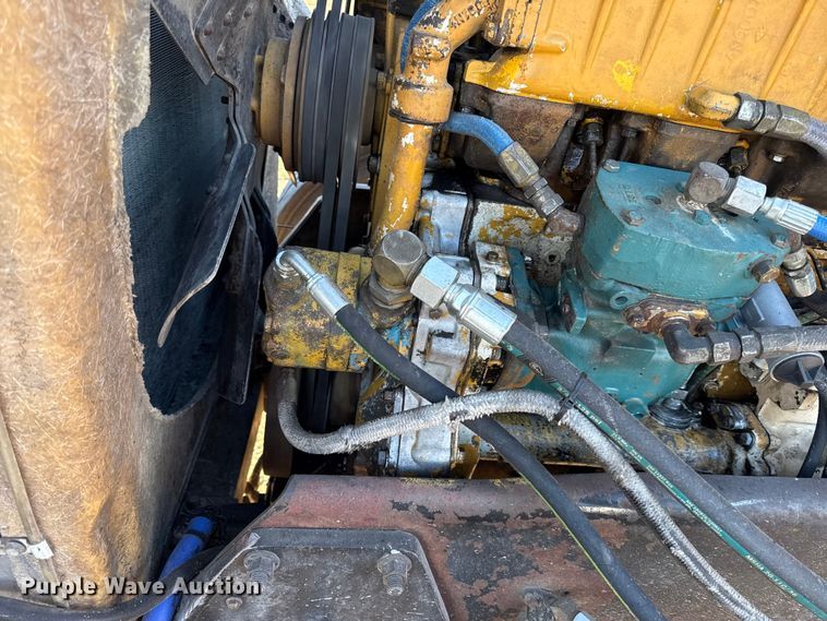 image for item EN0164 1981 Peterbilt 359 dump truck