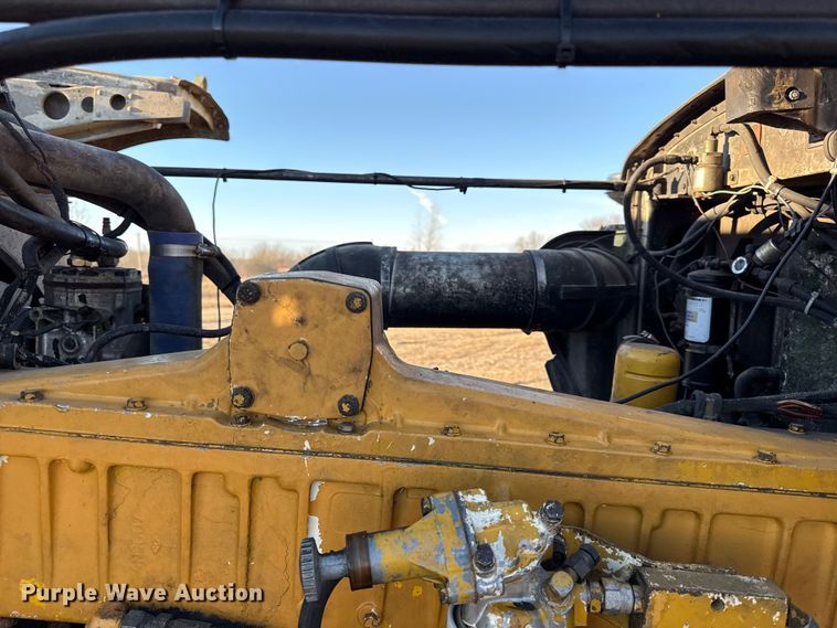 image for item EN0164 1981 Peterbilt 359 dump truck