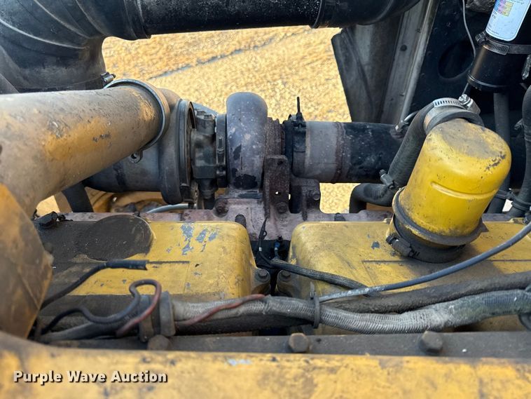 image for item EN0164 1981 Peterbilt 359 dump truck