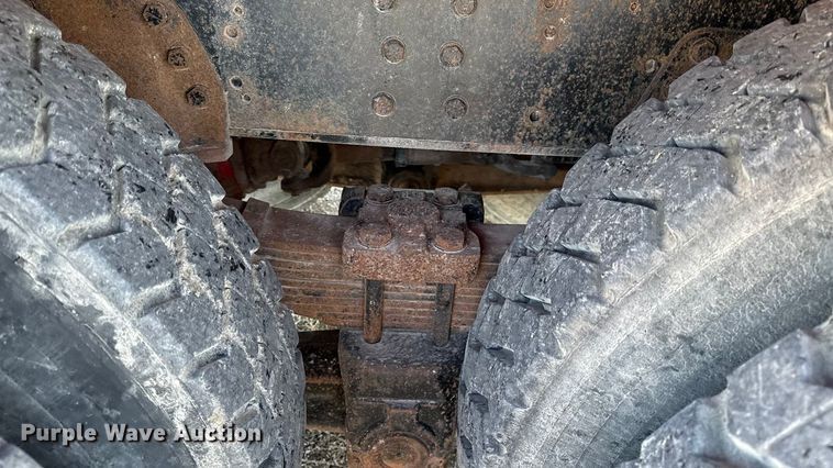 image for item EN0164 1981 Peterbilt 359 dump truck