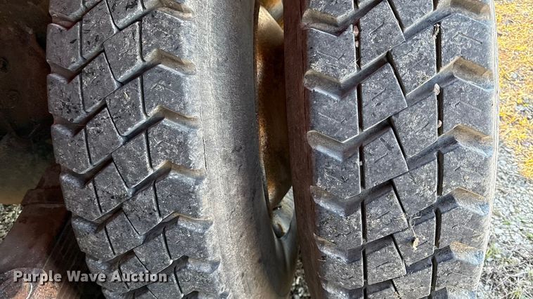 image for item EN0164 1981 Peterbilt 359 dump truck