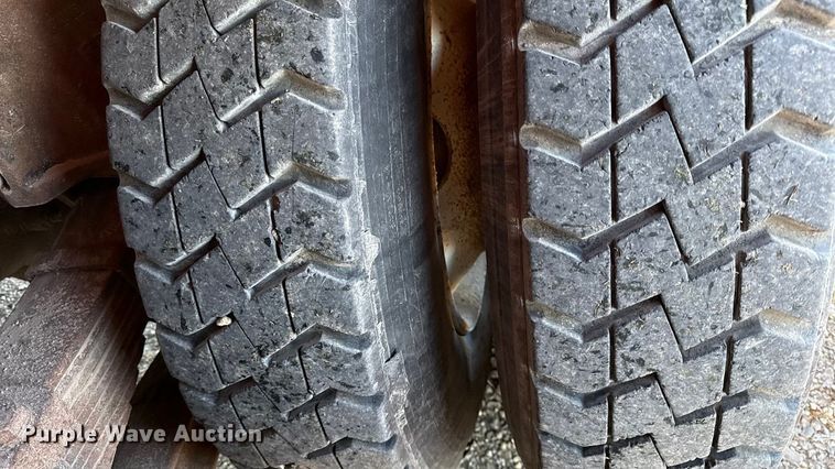 image for item EN0164 1981 Peterbilt 359 dump truck