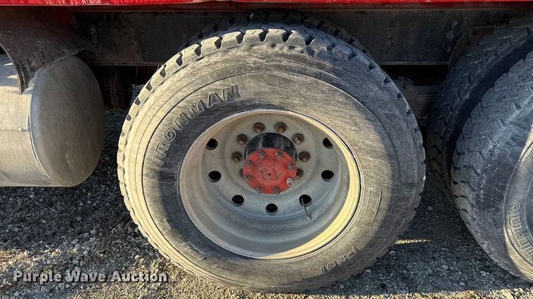 image for item EN0164 1981 Peterbilt 359 dump truck