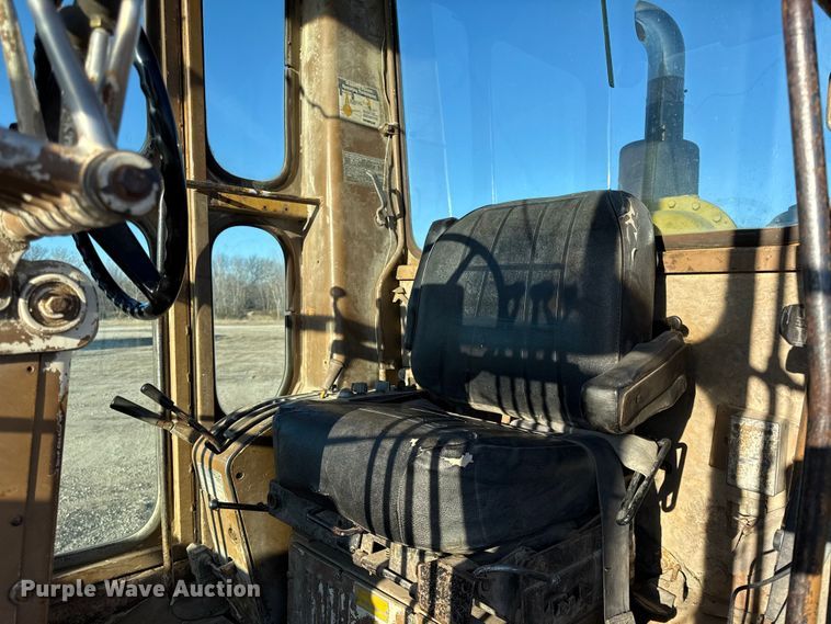 image for item EN0165 1980 Caterpillar 14G motor grader