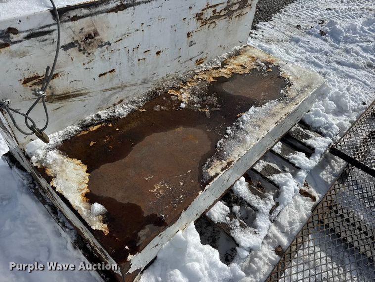 image for item EN0733 Truck boxes