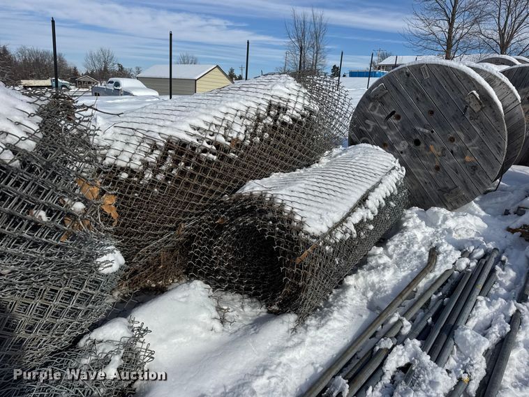 image for item EN0734 Building materials and tools