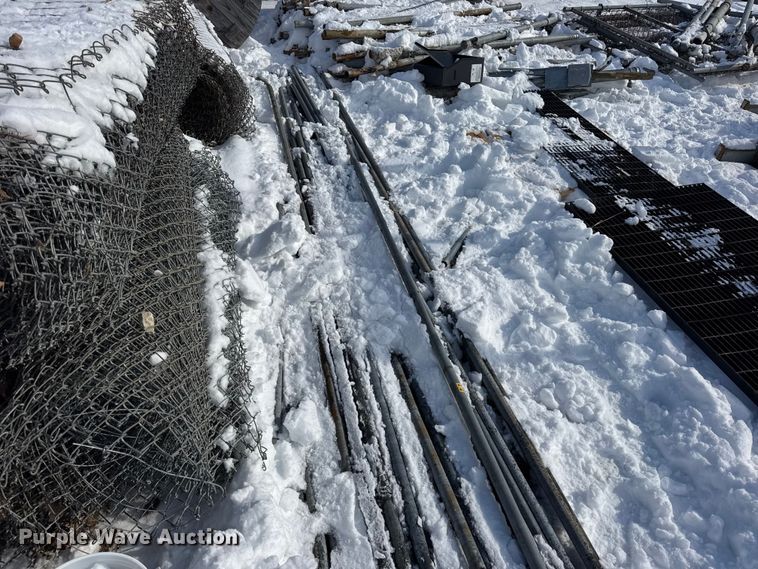 image for item EN0734 Building materials and tools