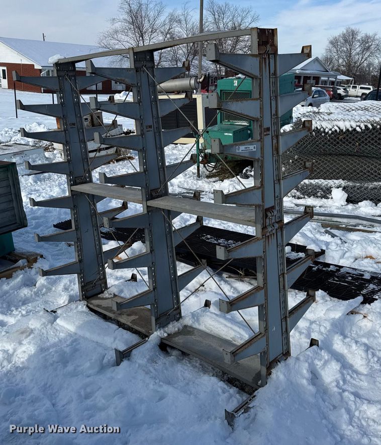 image for item EN0734 Building materials and tools