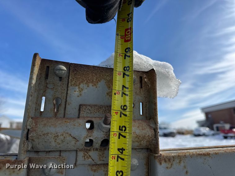 image for item EN0734 Building materials and tools