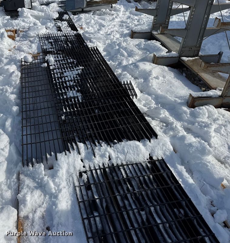 image for item EN0734 Building materials and tools