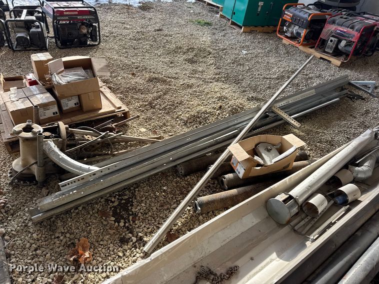 image for item EN0734 Building materials and tools